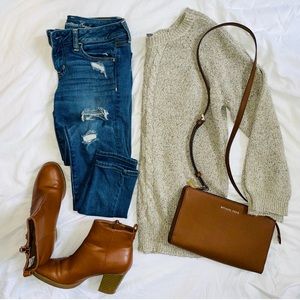 𝙻𝚊𝚞𝚛𝚊 𝚂𝚌𝚘𝚝𝚝 𝚌𝚛𝚎𝚊𝚖 𝚜𝚠𝚎𝚊𝚝𝚎𝚛